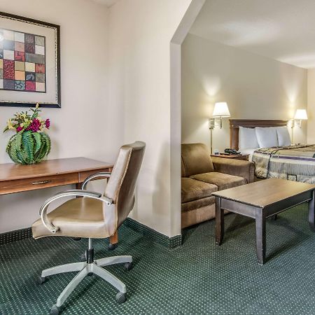 Rodeway Inn & Suites Dublin Exterior foto