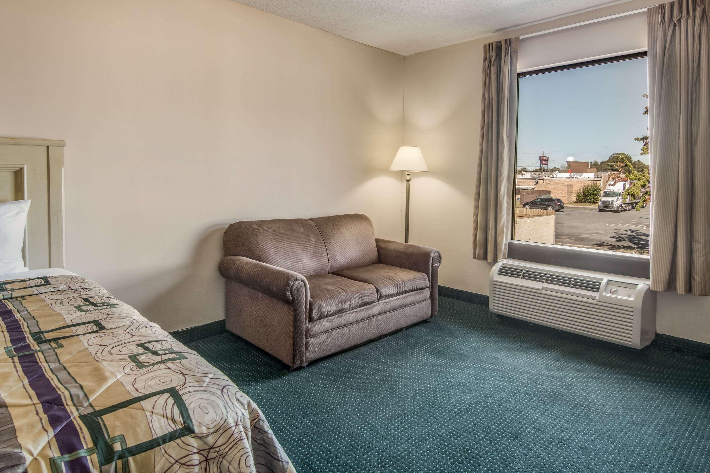 Rodeway Inn & Suites Dublin Exterior foto
