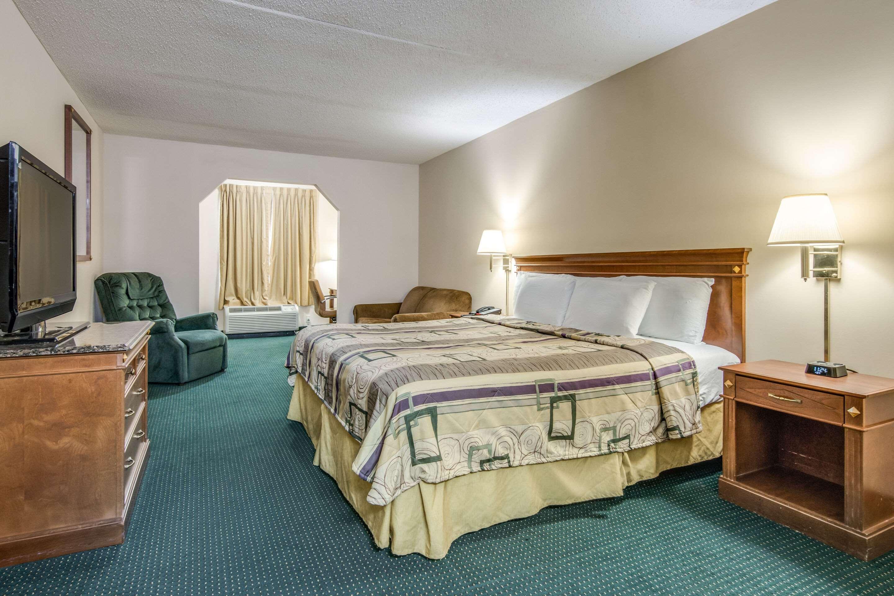 Rodeway Inn & Suites Dublin Exterior foto