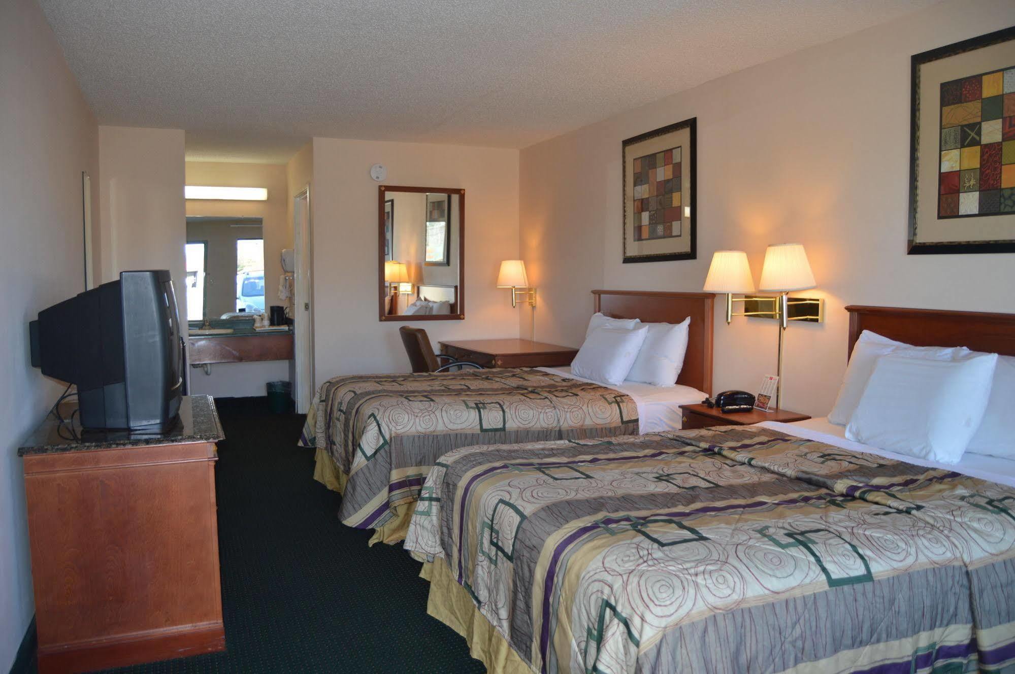 Rodeway Inn & Suites Dublin Exterior foto